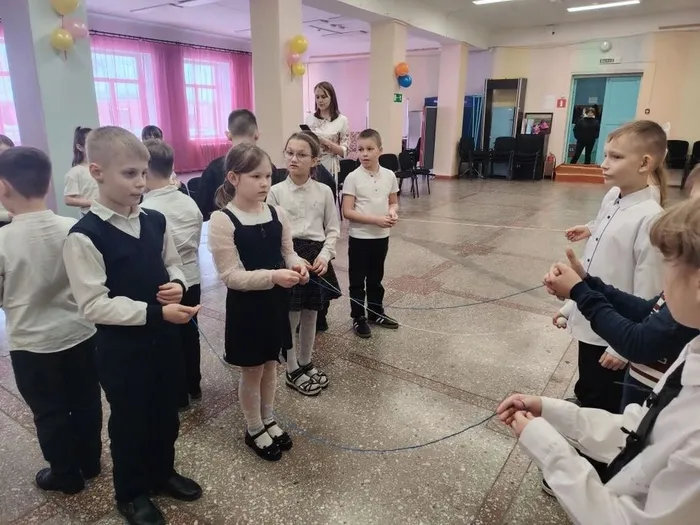 Праздничная программа «День весны – 8 Марта»