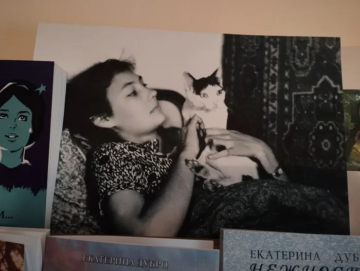11.	Общая комната. Фотография Екатерины.