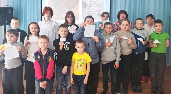 Патриотический час «Они показали войну без прикрас»