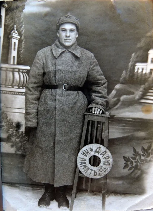 Баженов П.Н. 1940-е. Памятная фотография сделана после лечения в госпитале.