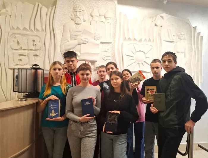 «Есть храм у книг – Библиотека!»