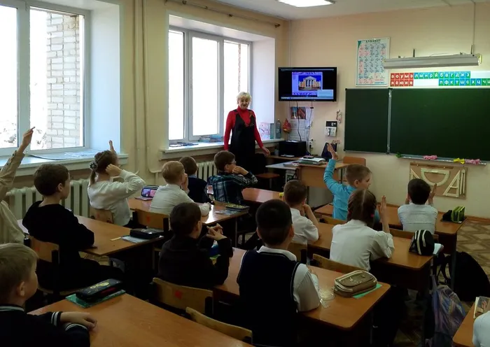 Краеведческая мозаика «Прогулки по родному городу»