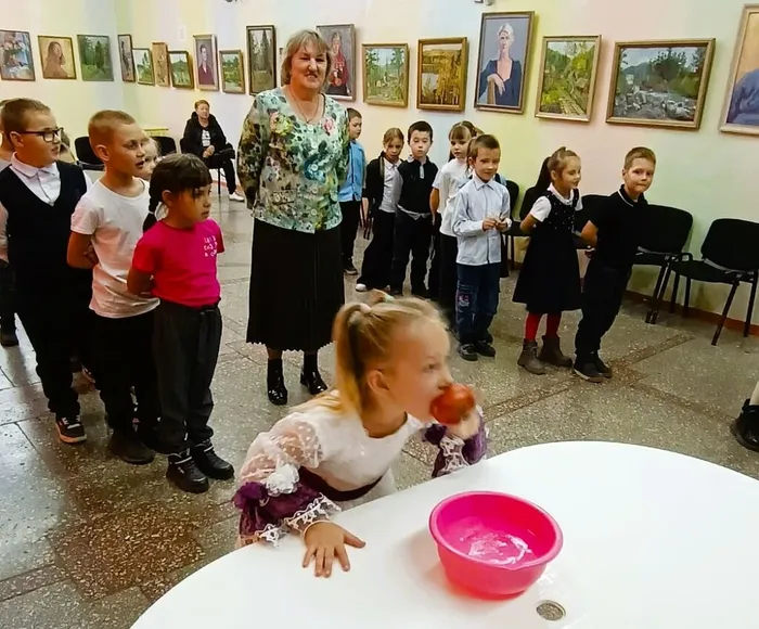 Конкурсно-игровая программа «Осенние посиделки»