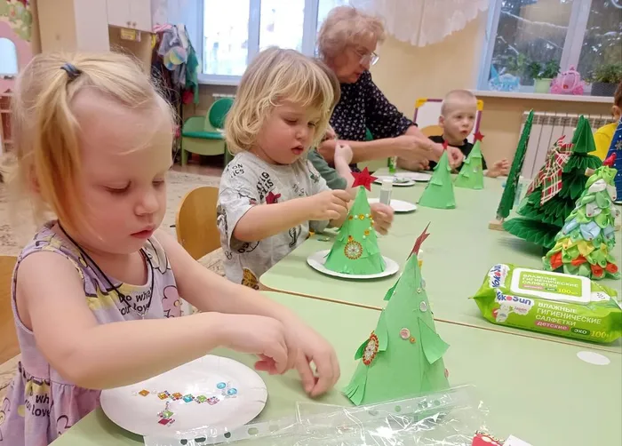 Мастер-класс по изготовлению новогодних ёлочек