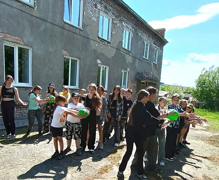 Развлекательная программа «Настроение – детство»