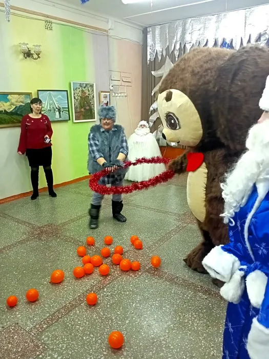 Новогодний утренник «Шутки под ёлкой»