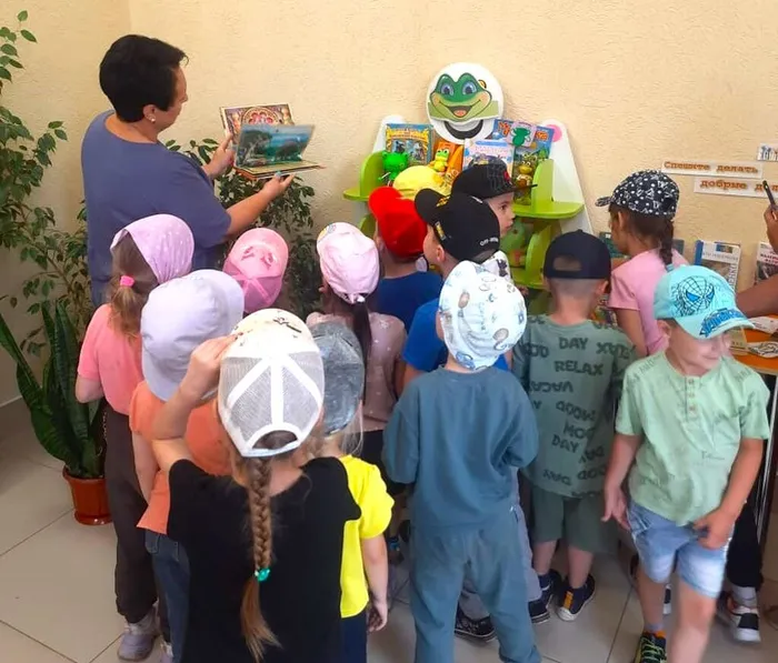 Познавательная экскурсия «Первый раз в библиотеку»