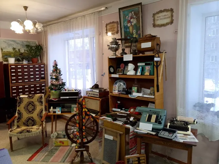Музейный уголок "ХХ век в предметах быта"