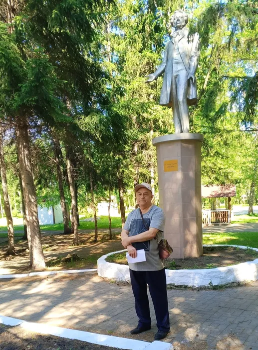 Мы вдохновенно Пушкина читаем…