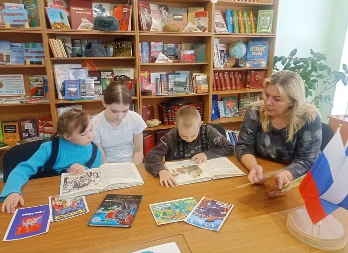 День патриотической книги «Склоняем голову пред подвигом солдат»