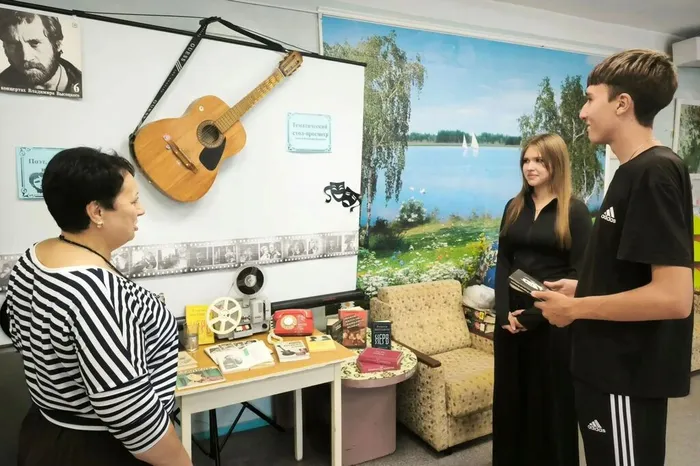 «Поэт, актёр, певец и музыкант»