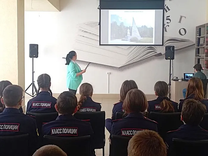 Познавательный час «Рядом с настоящим – прошлое»