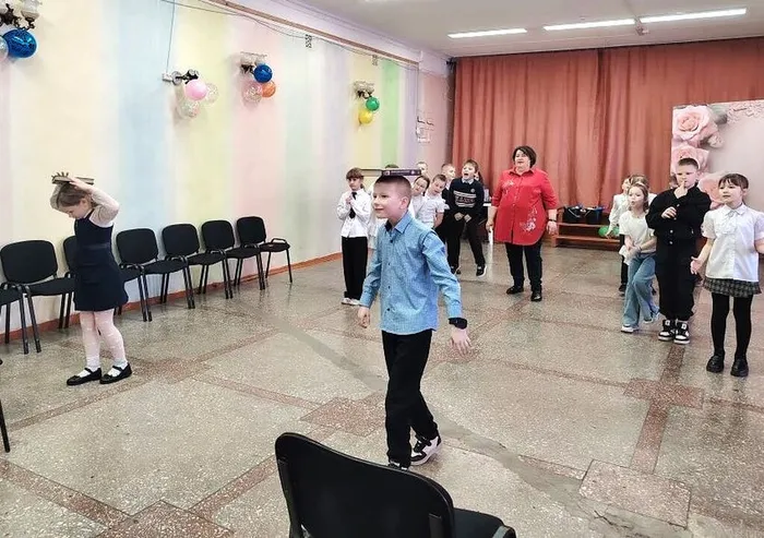 Праздничная программа «День весны – 8 Марта»