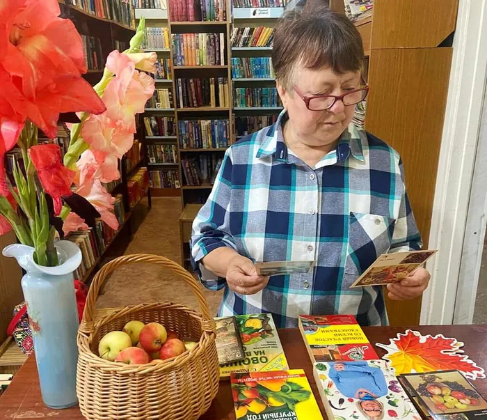 Диалог у выставки дельных советов