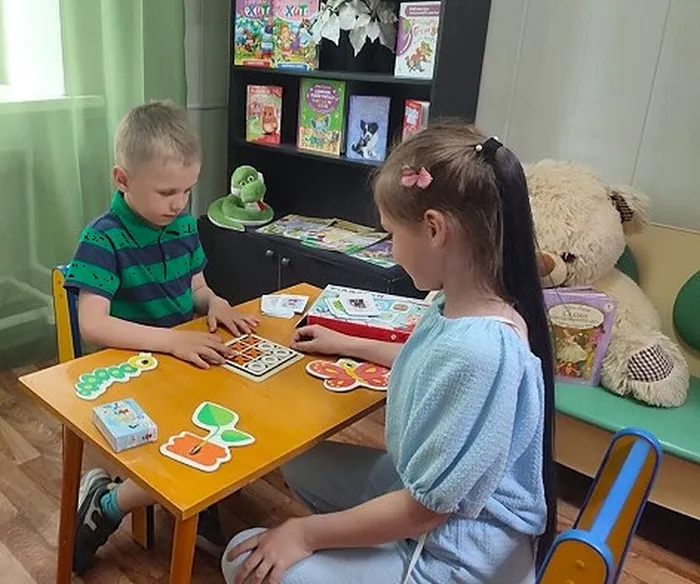 Читаем, играем, рисуем в библиотеке