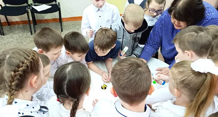 Праздничная игровая программа «Число восьмое – не простое»