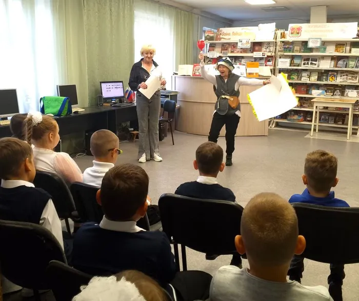 Познавательно-игровая программа «Ура! Ура! Нам в школу пора!»