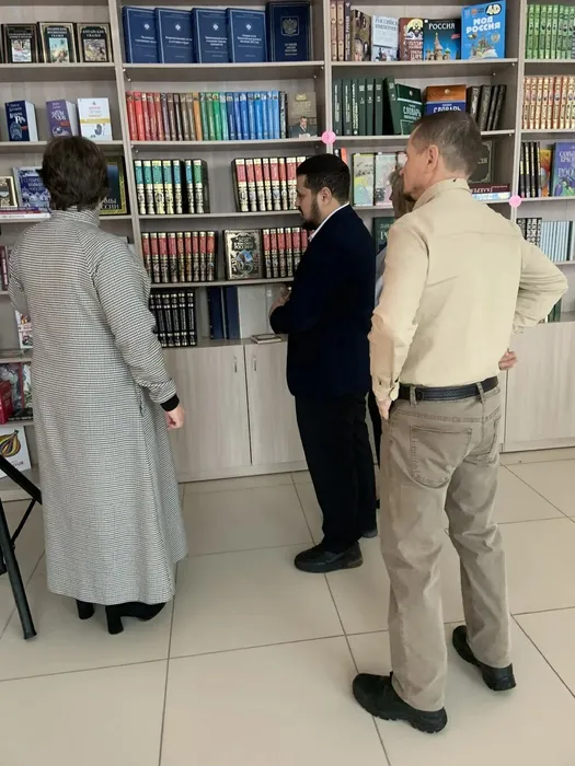 Патриотическая встреча "Сильна героями Россия"