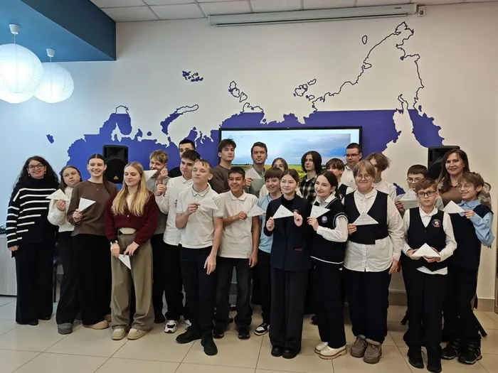 Патриотический час «День героя Отечества»