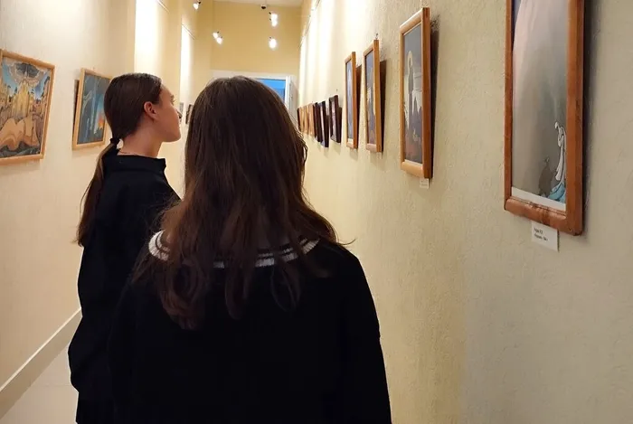 Выставка «Свет через Искусство»