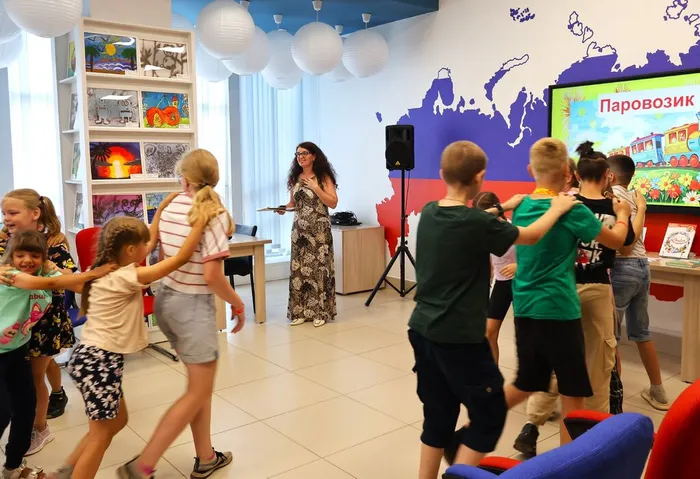 Игровая программа «Поиграем, пошумим»