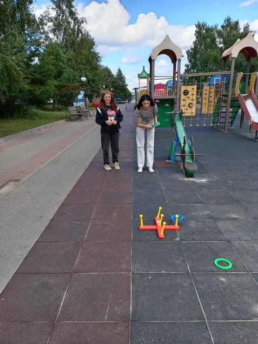 Возьмемся за руки, друзья!