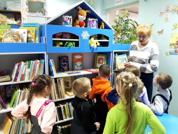 Экскурсия в библиотеку «В гости к книгам мы идём»