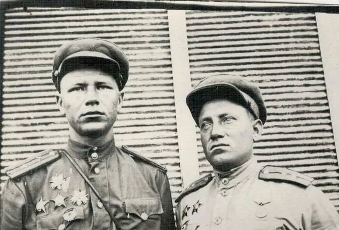 3 Баташов И.Г. слева, армейская служба