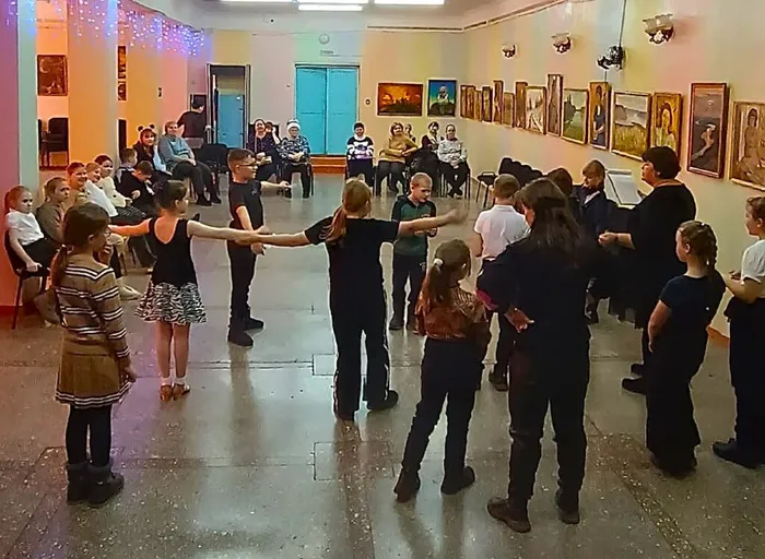 Конкурсно-игровая программа «Мамин день»