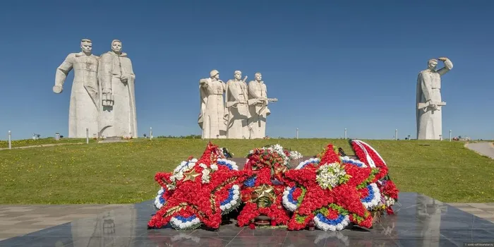 Познавательно-исторический час «Их было только 28…»