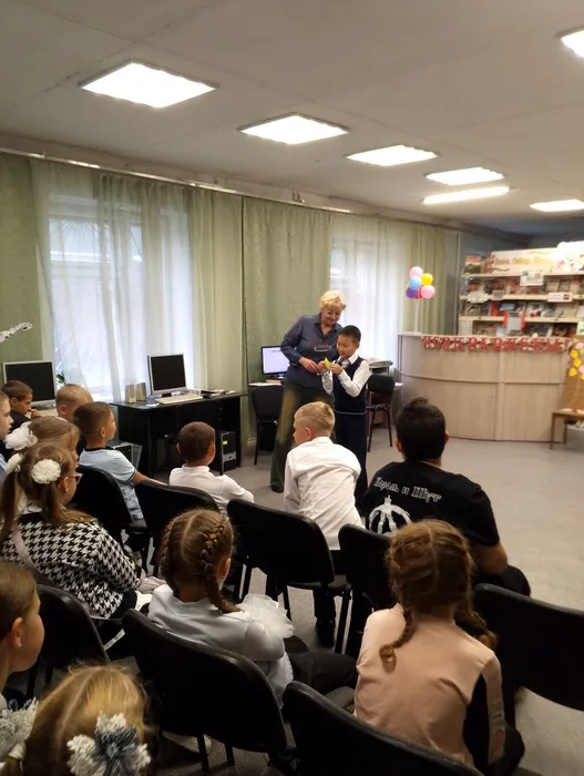 Познавательно-игровая программа «И снова звонок зовёт на урок»