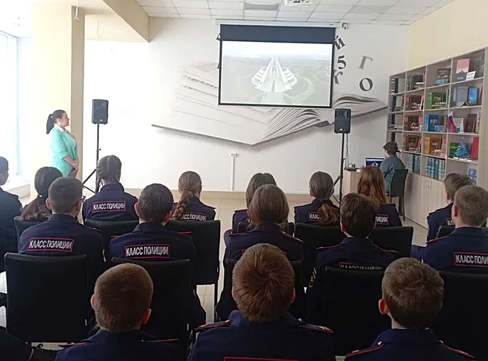 Познавательный час «Рядом с настоящим – прошлое»