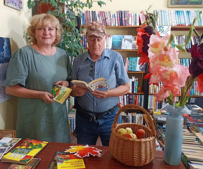 Диалог у выставки дельных советов