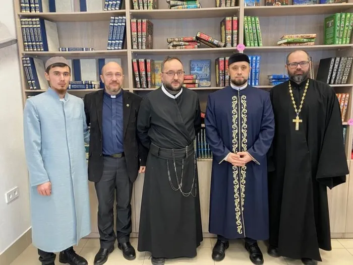 Мир через единство