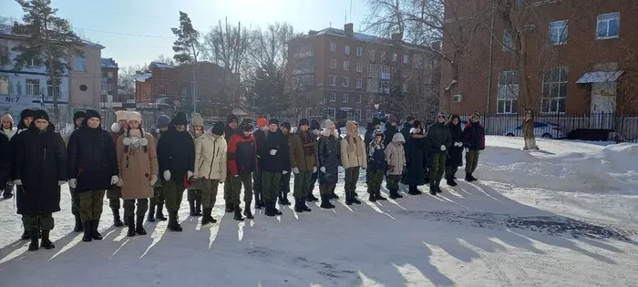 7 Открытие мемориальной доски Коробейникову А.Е. Фото из музея