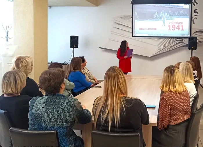 Видеолекторий «С Красной площади в историю»